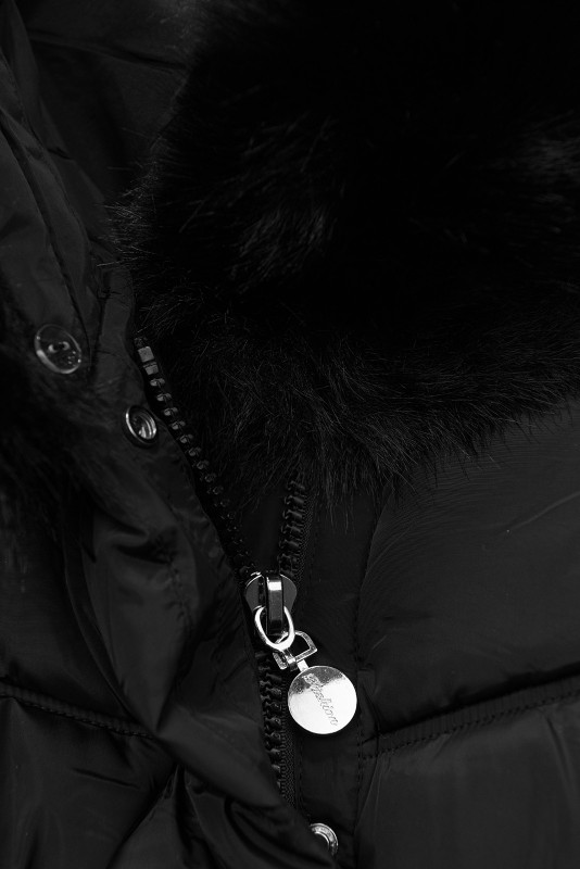 Čierna zimná bunda s opaskom a kožušinou