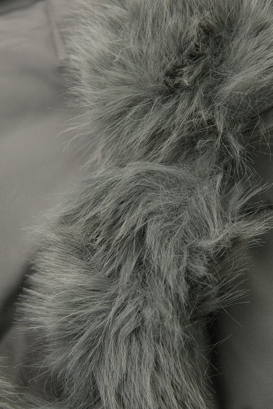 Zimná bunda s odopínacou umelou kožušinou sivá