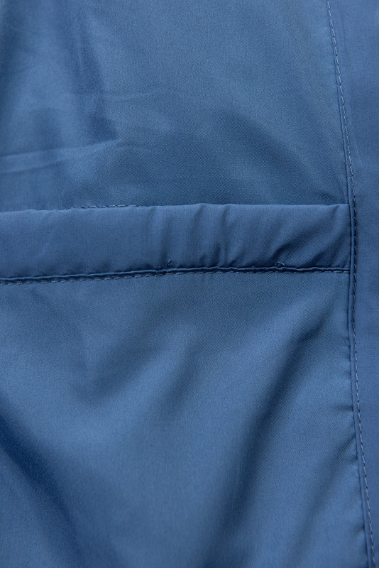 Modrá zimná prešívaná bunda s kožušinou