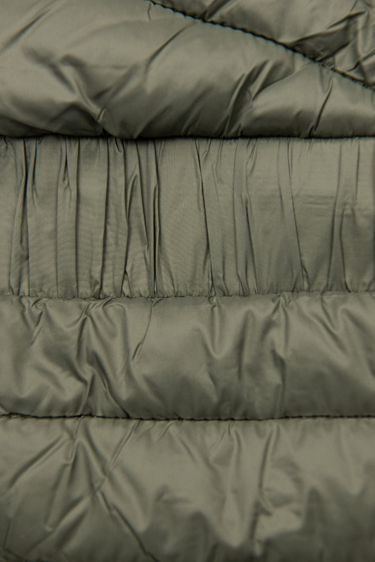 Olivovozelená bunda s elastickým pásom