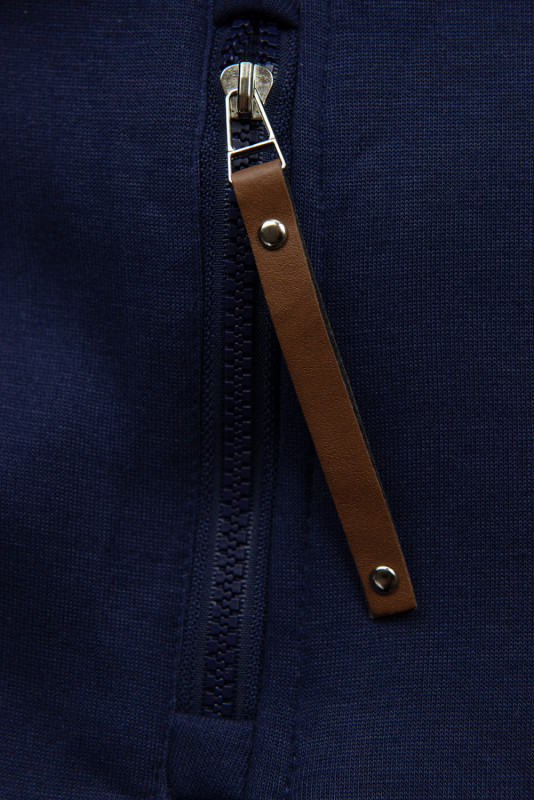 Fialová mikina s kapucňou v predĺženom strihu