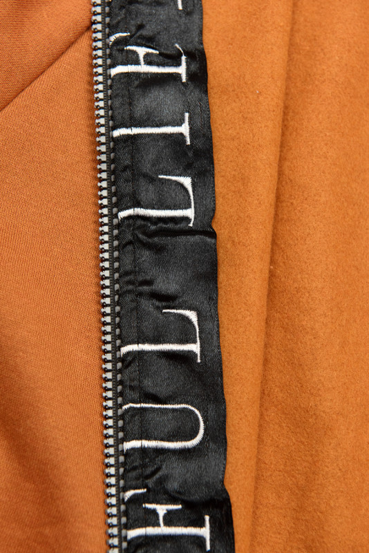 Terakota mikina so saténovým lemom