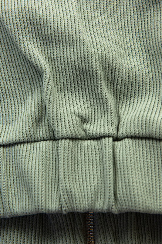 Bledozelená súprava s kapucňou