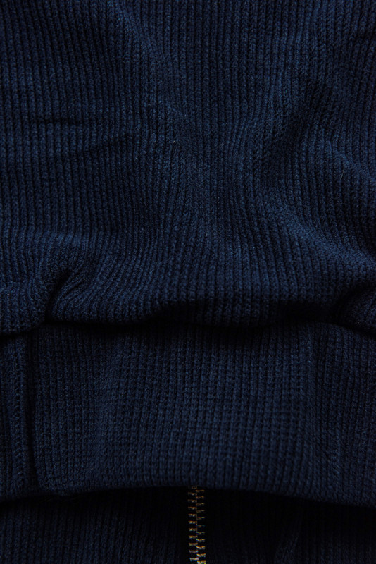 Tmavomodrá súprava s kapucňou