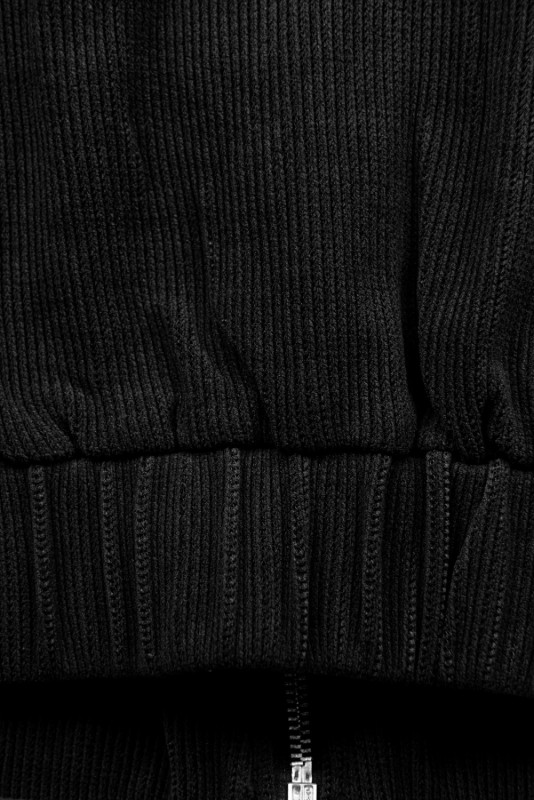 Čierna súprava s kapucňou