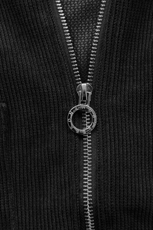 Čierna súprava na zips