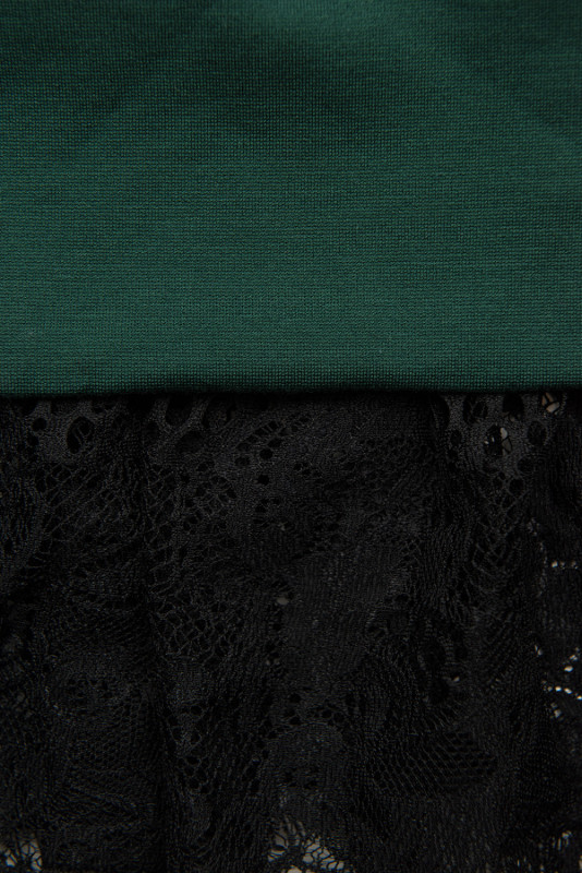 Zelené mikinové šaty s čipkou