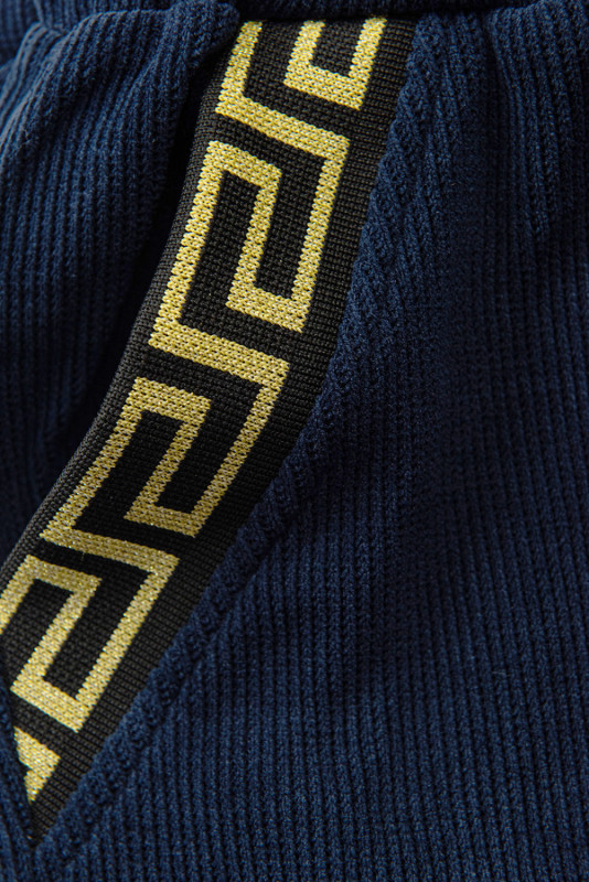 Tmavomodrá súprava so vzorovaným lemom