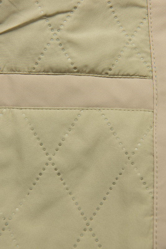 Béžová jarná parka s vysokým golierom