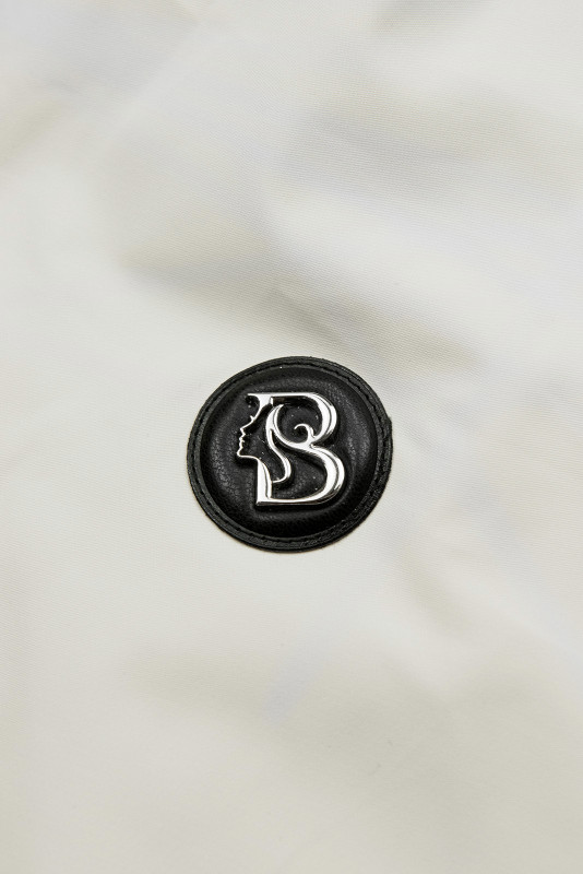 Krémová jarná parka s vysokým golierom