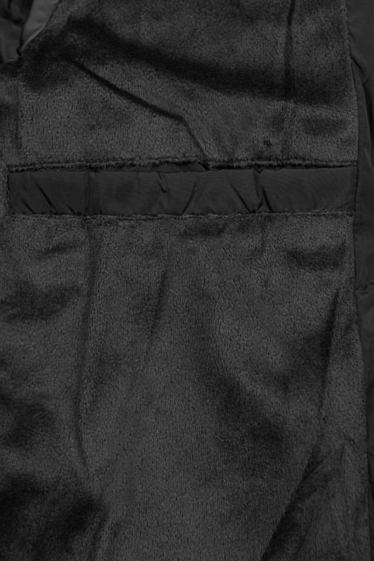 Čierna zimná bunda s vysokým golierom