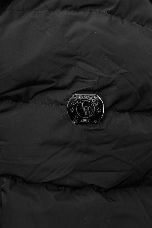 Čierna zimná bunda so strieborným lemom