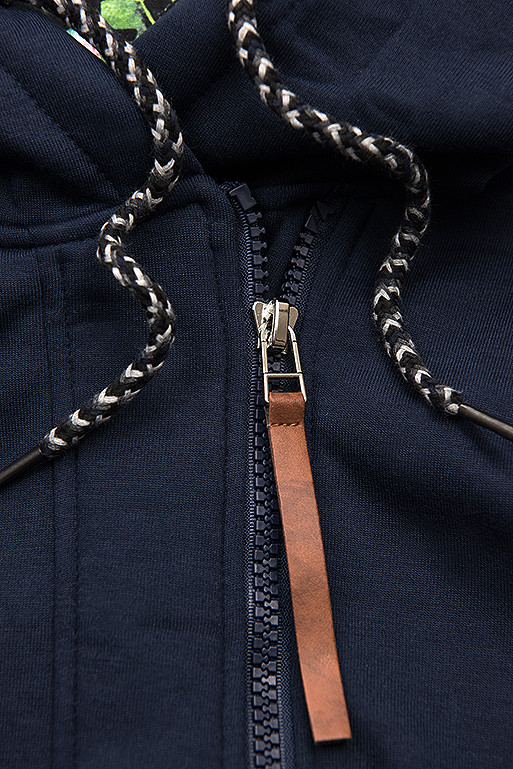 Tmavomodrá mikina v asymetrickom strihu